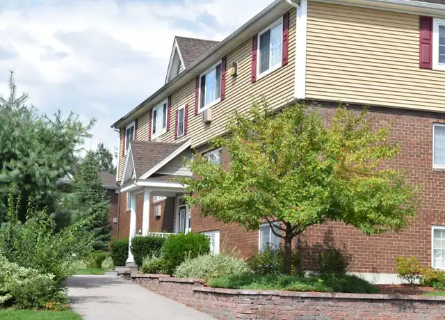 Property at 65 Brown Ave Unit 65, Manchester, NH, 03101, 2 beds, 1 bath, [object Object]