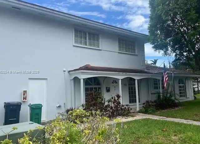 Property at 7911 Camino Cir Unit B10, Miami, FL, 33143, 2 beds, 1 bath, [object Object]