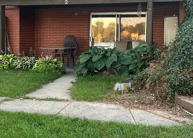 Property at 8145 W Grand River Ave Unit 2, Brighton, MI, 48114, 1 bed, 1 bath, [object Object]
