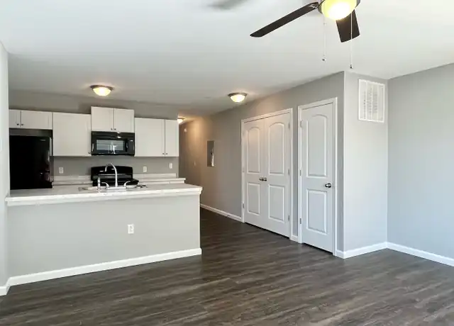 Property at 5 Bel Air Dr Unit 7, Winchester, KY, 40391, 2 beds, 2 baths, [object Object]