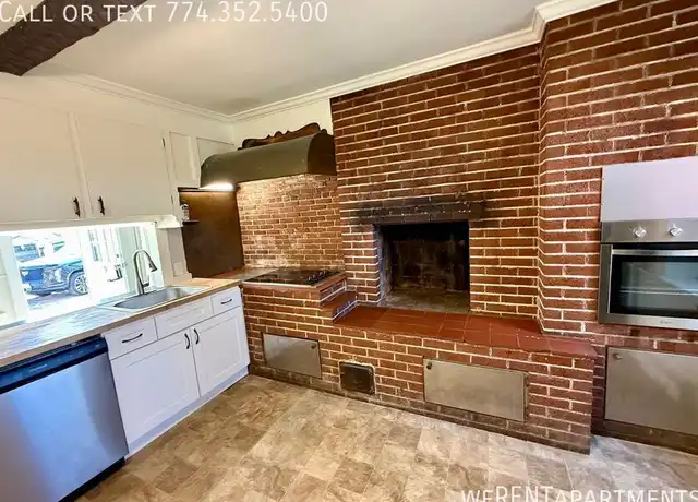 Property at 2 E Main St Unit 5, Webster, MA, 01570, 2 beds, 1 bath, [object Object]
