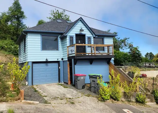 Property at 339 3rd St, Astoria, OR, 97103, 3 beds, 2 baths, [object Object]