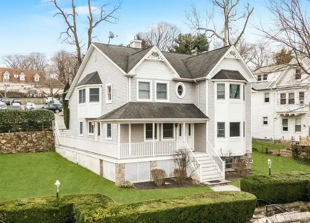Property at 122 Sagamore Rd Unit 1, Tuckahoe, NY, 10707, 3 beds, 2 baths, [object Object]