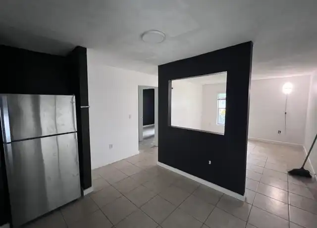 Property at 644 Pineville Ln, Lakeland, FL, 33810, 2 beds, 1 bath, [object Object]