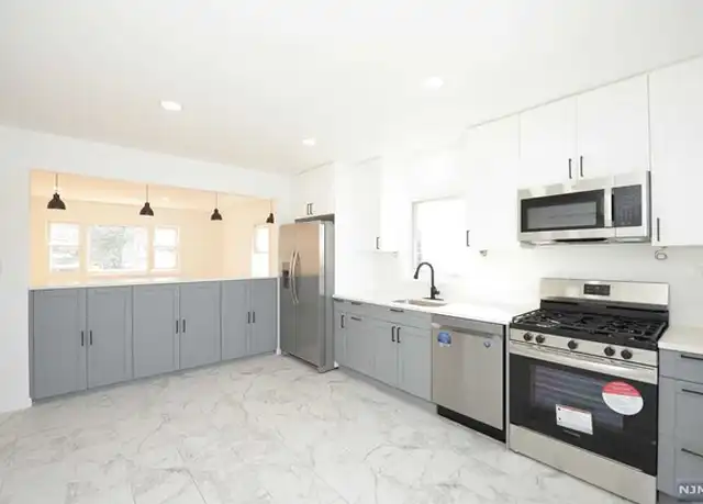 Property at 319 7th St Unit 1, Fairview, NJ, 07022, 2 beds, 1 bath, [object Object]