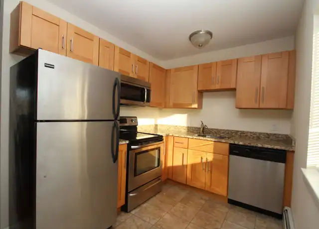 Property at 143 1/2 S Main St Unit 7, Norwalk, CT, 06854, 1 bed, 1 bath, [object Object]