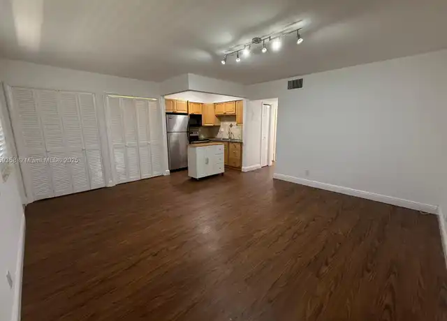 Property at 4050 NE 12th Ter Unit 6-1, Oakland Park, FL, 33334, 2 beds, 1.5 baths, [object Object]