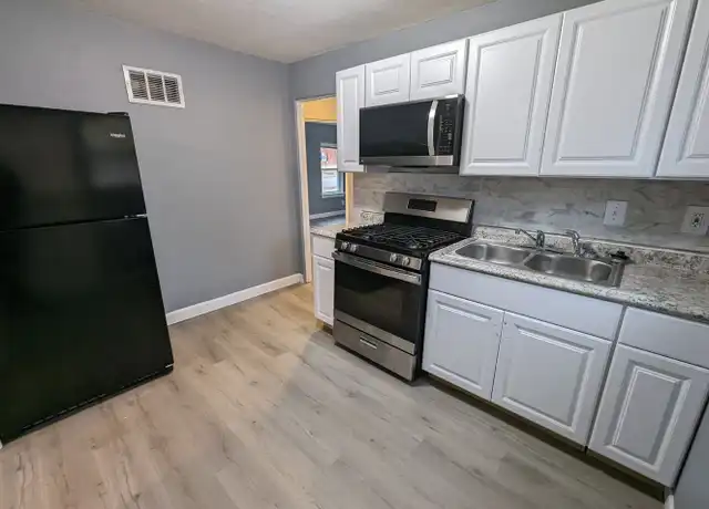 Property at 7884 Wayne Ave, Saint Louis, MO, 63130, 2 beds, 1 bath, [object Object]