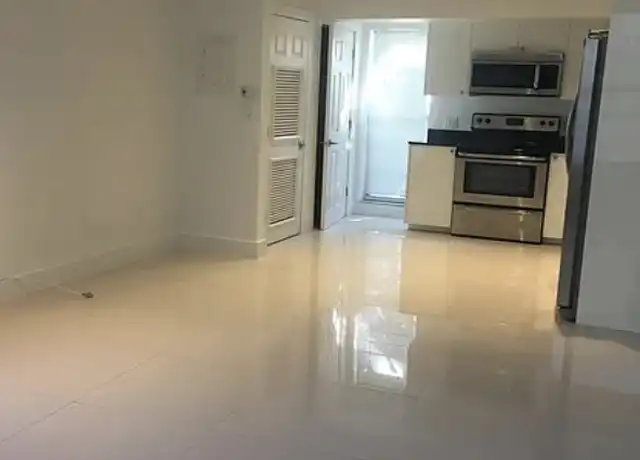 Property at 449 Swallow Dr #18, Miami Springs, FL, 33166, 1 bed, 1 bath, [object Object]