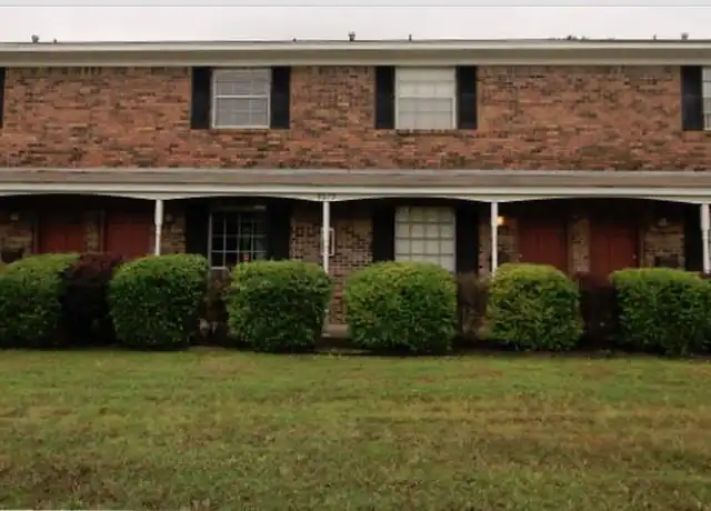 Property at 9019 N Rodney Parham Rd, Little Rock, AR, 72205, 2 beds, 1.5 baths, [object Object]
