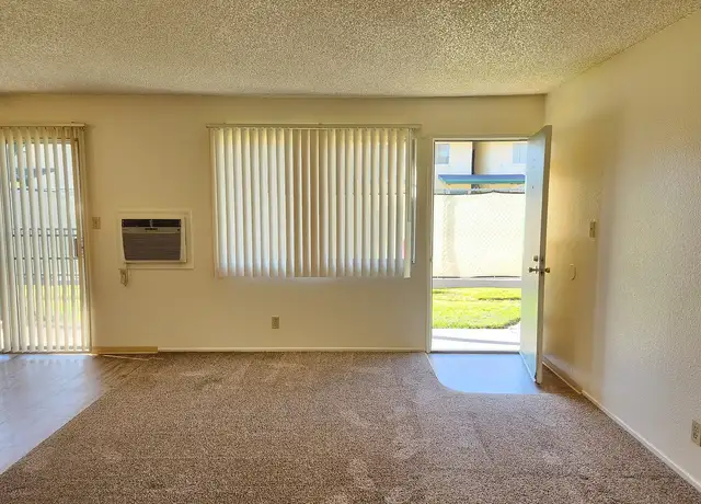 Photo of 1826 S Hutchins St, Lodi, CA 95240