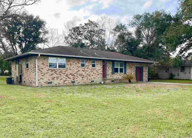 Property at 2431 Planetarium Ave, Pensacola, FL, 32507, 3 beds, 2 baths, [object Object]