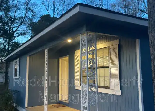 Property at 323 King St, New Brockton, AL, 36351, 2 beds, 1 bath, [object Object]