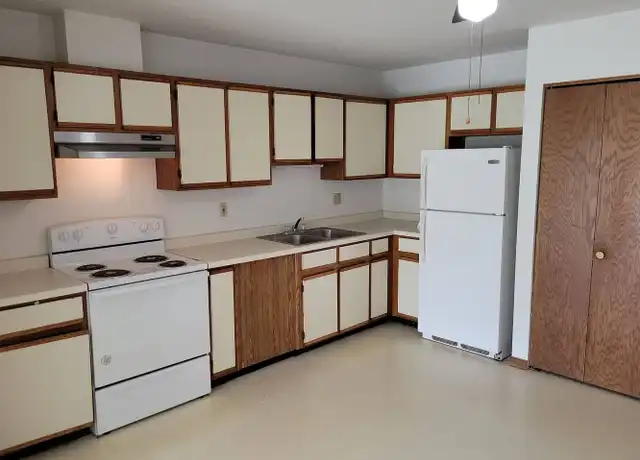 Property at 119010 E North St Unit 6, Stratford, WI, 54484, 2 beds, 1 bath, [object Object]