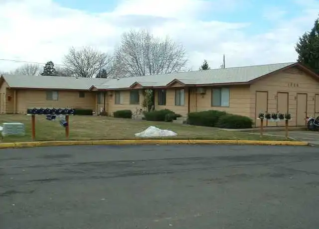 Property at 1026 SW Puff Ln, College Place, WA, 99324, 1 bed, 1 bath, [object Object]