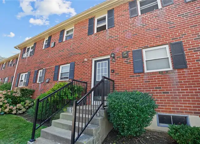 Property at 70 Carroll Ave #507, Newport, RI, 02840, 2 beds, 1 bath, [object Object]