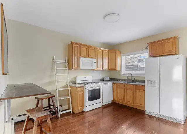 Property at 325 Downing St, Pittsburgh, PA, 15219, 3 beds, 1 bath, [object Object]