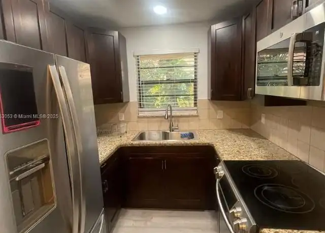 Property at 1736 N 16th Ct, Hollywood, FL, 33020, 1 bed, 1 bath, [object Object]