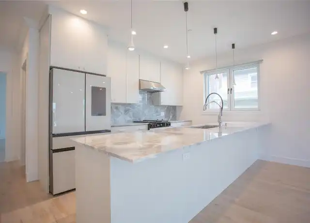 Property at 622 W Penn St Unit B, Long Beach, NY, 11561, 4 beds, 4.5 baths, [object Object]