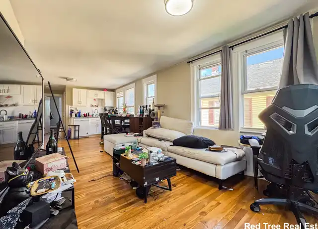 Property at 19 Town Hill St Unit 2, Quincy, MA, 02169, 1 bed, 1 bath, [object Object]