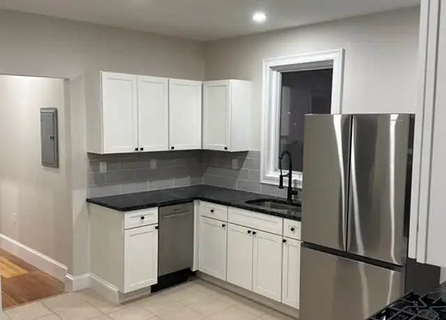 Property at 7 Elm St Unit 2, Boston, MA, 02122, 3 beds, 1 bath, [object Object]