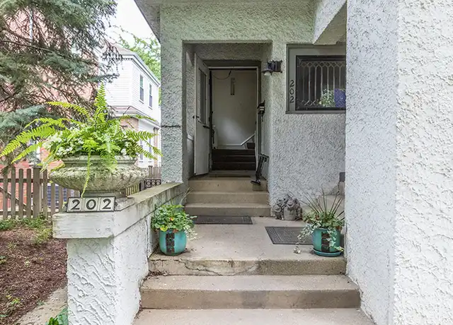Property at 202 Ridgeland Ave Unit 2, Oak Park, IL, 60302, 3 beds, 1 bath, [object Object]