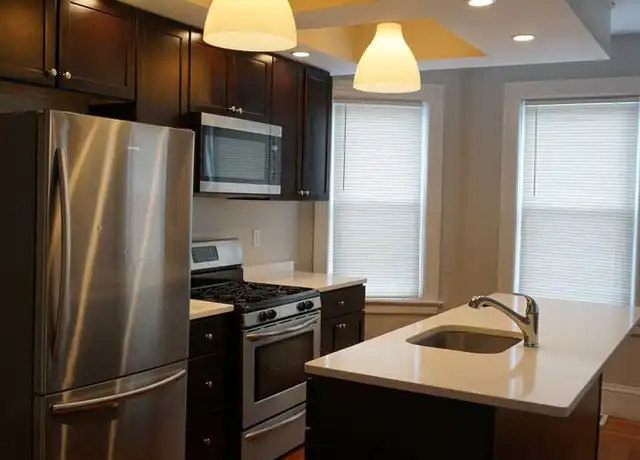 Property at 637 Smith St, Providence, RI, 02908, 4 beds, 1 bath, [object Object]