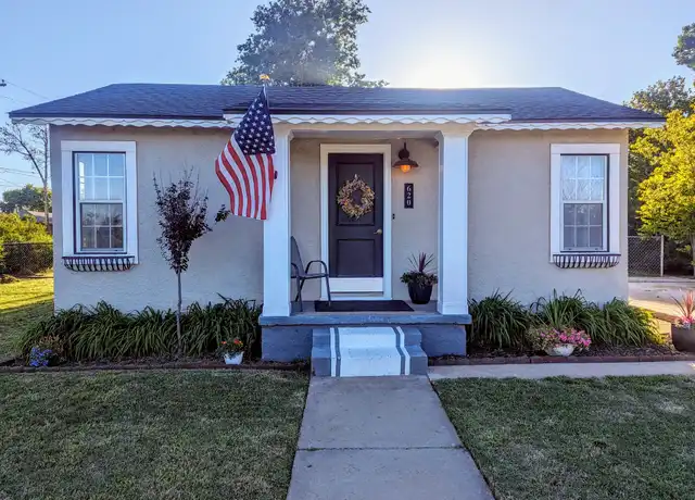 Property at 620 S Bond St, Clarendon, TX, 79226, 2 beds, 1 bath, [object Object]