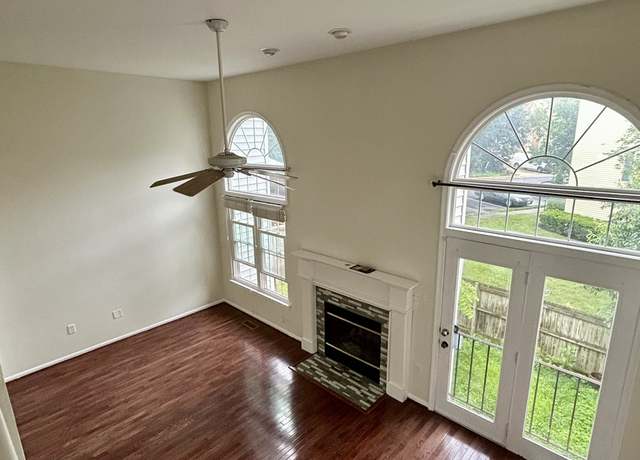 Photo of 6107 George Baylor Dr, Centreville, VA 20121
