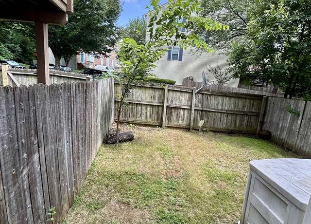 Photo of 6107 George Baylor Dr, Centreville, VA 20121