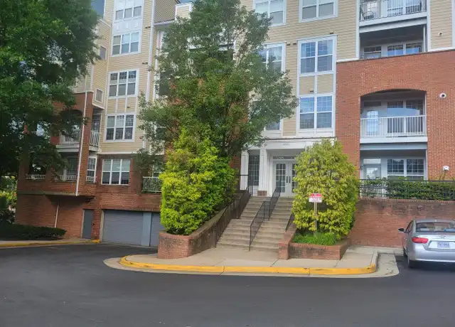 Property at 2720 Bellforest Ct #107, Vienna, VA, 22180, 2 beds, 2.5 baths, [object Object]