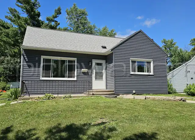 Property at 436 36th St NE, Cedar Rapids, IA, 52402, 3 beds, 1 bath, [object Object]