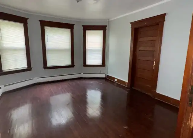 Property at 351 Ellsworth Ave Unit 3, New Haven, CT, 06511, 3 beds, 1 bath, [object Object]