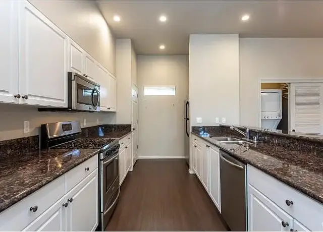 Photo of 2627 Ashlan Ave, Clovis, CA 93611