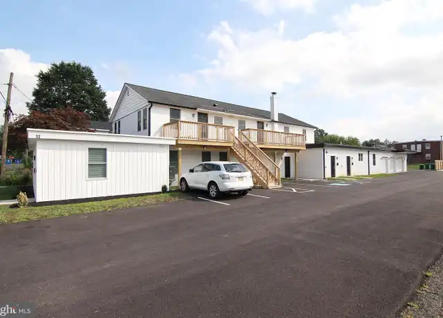 Property at 32 E Blaine St Unit 100, Lansdale, PA, 19446, 2 beds, 2 baths, [object Object]