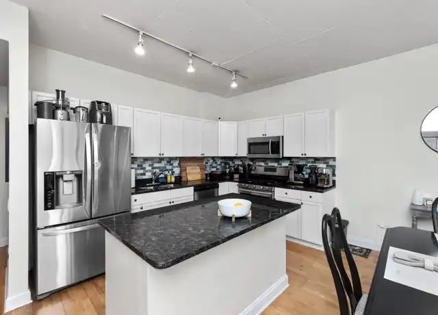 Property at 1001 W Madison St, Chicago, IL, 60607, 2 beds, 2 baths, [object Object]