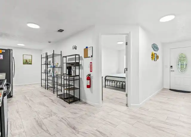 Property at 322 Gano Ave, Orange Park, FL, 32073, 1 bed, 1 bath, [object Object]