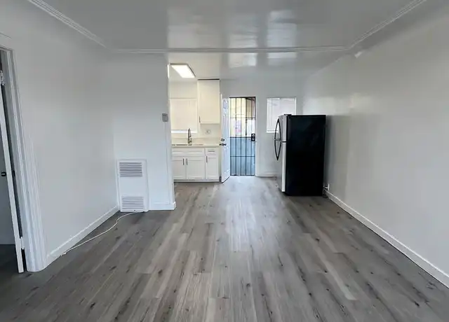 Property at 517 W 42nd Pl Unit 517, Los Angeles, CA, 90037, 0 beds, 1 bath, [object Object]