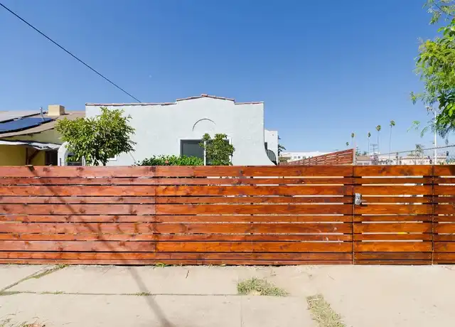 Property at 517 W 42nd Pl Unit 517, Los Angeles, CA, 90037, 0 beds, 1 bath, [object Object]