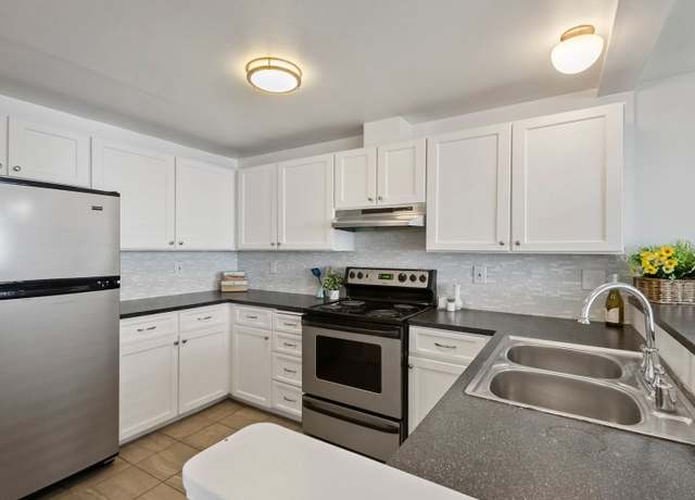 Photo of 730 SE 8th Ave Unit E2, Oak Harbor, WA 98277