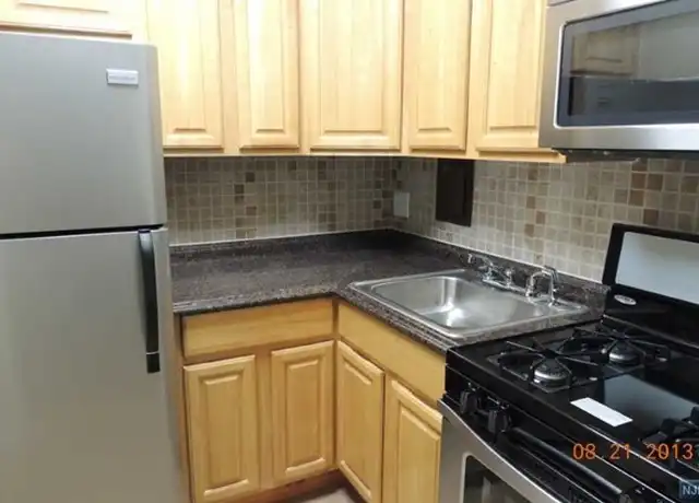 Property at 6515 Boulevard E Unit 8D, West New York, NJ, 07093, 1 bed, 1 bath, [object Object]