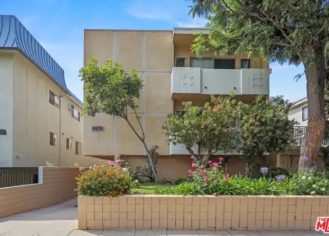 Property at 11933 Darlington Ave Unit 4, Los Angeles, CA, 90049, 1 bed, 1 bath, [object Object]
