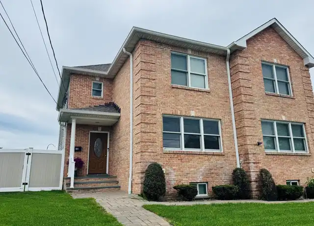 Property at 6 Guilfoy St, Glen Cove, NY, 11542, 3 beds, 2.5 baths, [object Object]