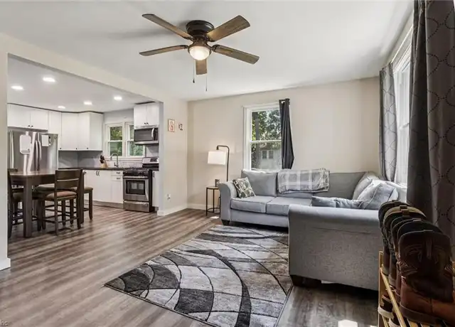 Property at 222 Charles Ave, Portsmouth, VA, 23702, 2 beds, 1 bath, [object Object]