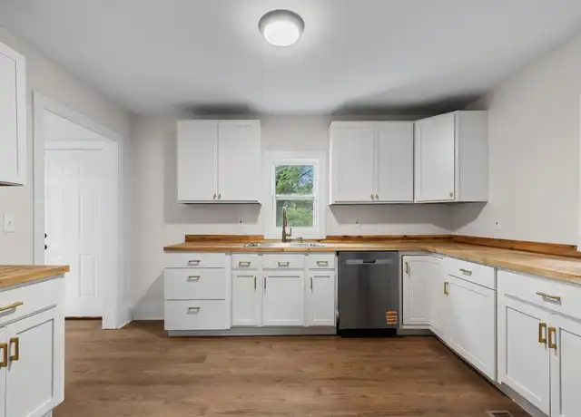 Property at 1903 S Orchard Knob Ave, Chattanooga, TN, 37404, 2 beds, 2 baths, [object Object]
