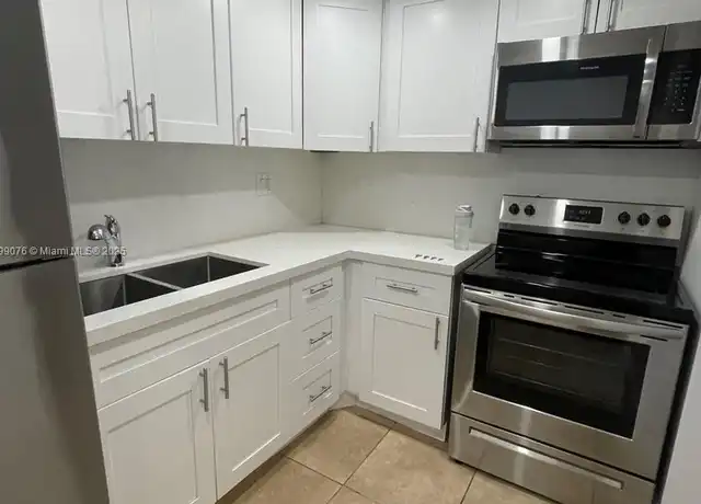 Property at 8607 SW 68th Ct #26, Pinecrest, FL, 33156, 2 beds, 1 bath, [object Object]