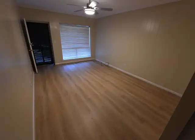 Property at 55 Hanover Cir Unit 102, Birmingham, AL, 35205, 1 bed, 1 bath, [object Object]