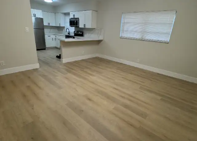 Property at 5410 NE 22nd Ter Unit 11, Fort Lauderdale, FL, 33308, 1 bed, 1 bath, [object Object]