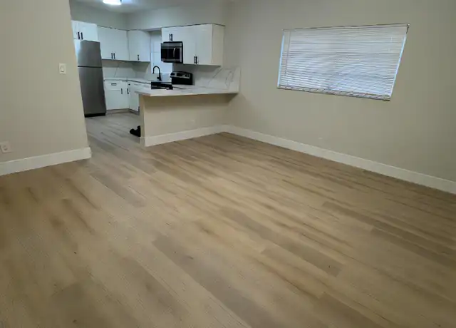 Property at 5410 NE 22nd Ter Unit 11, Fort Lauderdale, FL, 33308, 1 bed, 1 bath, [object Object]