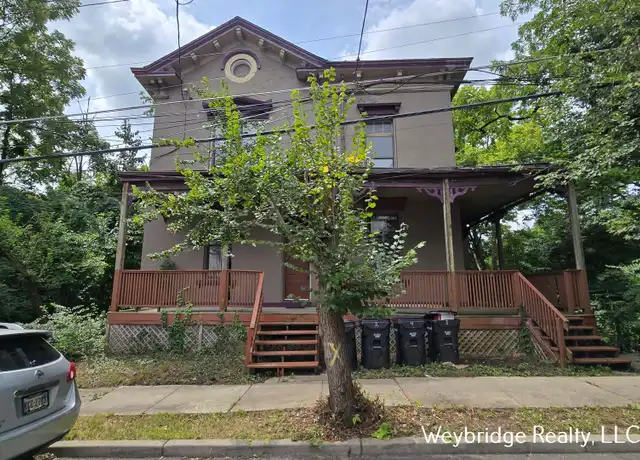 Property at 241 Gilman Ave Unit 4, Cincinnati, OH, 45219, 3 beds, 1 bath, [object Object]